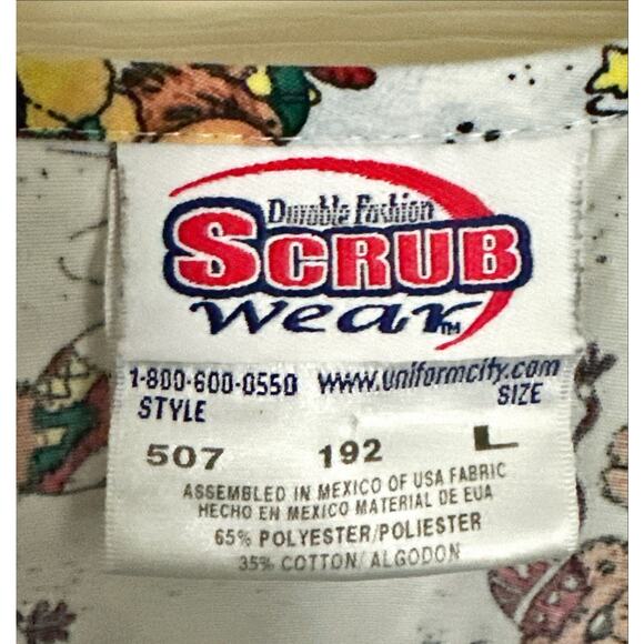 Scrub Wear Winter Ice-Skating Bears Print Scrub Top Size Large - Picture 4 of 4